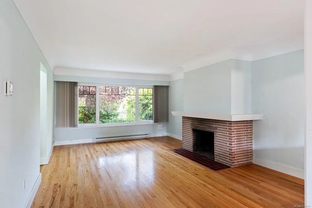 2 of 18 - 1481 Bay St, Victoria, BC