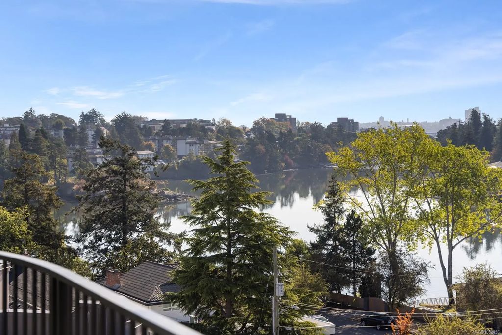 1075 Tillicum Rd 505, Esquimalt