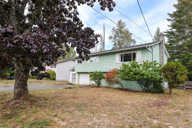 2 of 30 - 1456 Dogwood Ave, Comox, BC