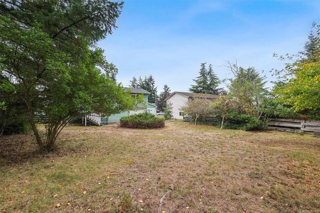5 of 30 - 1456 Dogwood Ave, Comox, BC