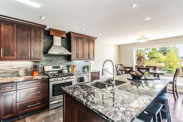 4 of 55 - 2466 Summerset Rd, Nanoose Bay, BC