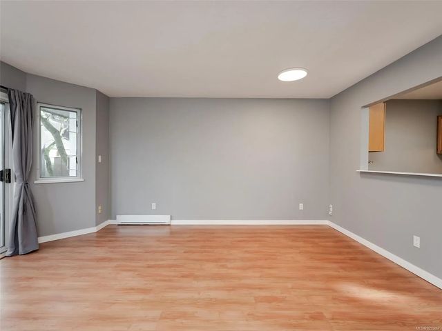 4 of 30 - 9923 Seventh St 4, Sidney, BC
