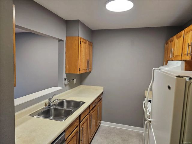 5 of 30 - 9923 Seventh St 4, Sidney, BC