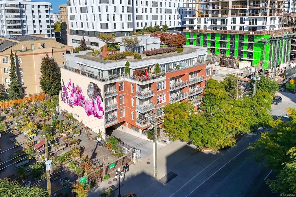 1030 Yates St 505, Victoria