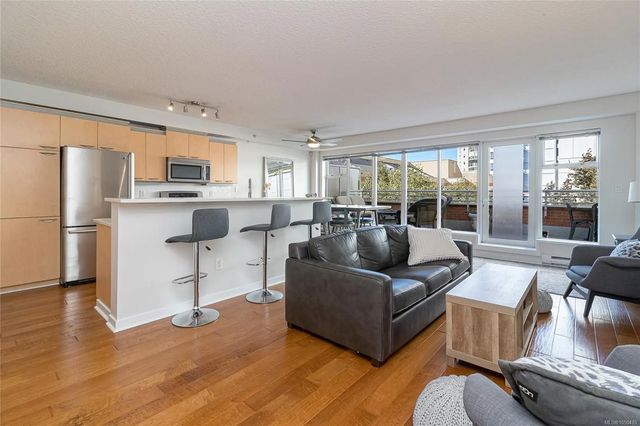 5 of 41 - 1030 Yates St 505, Victoria, BC