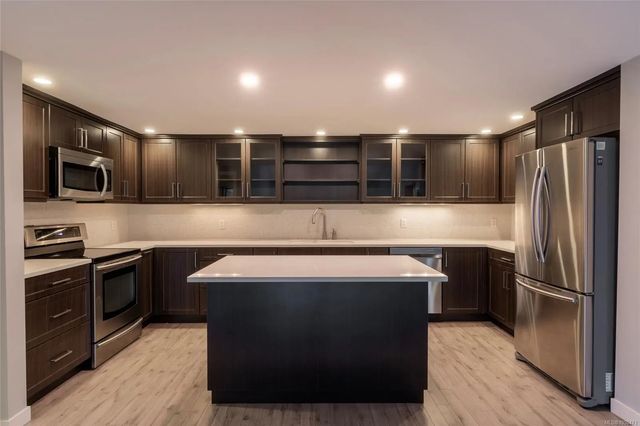 3 of 32 - 1005 Mckenzie Ave 408, Saanich, BC