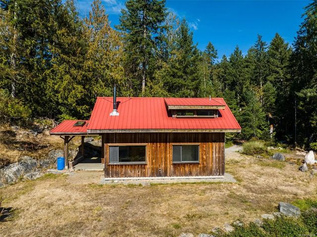 4 of 52 - 370/400 Baker Rd, Salt Spring, BC