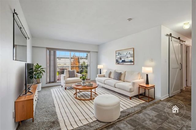2 of 28 - 266 Hirst Ave 304, Parksville, BC