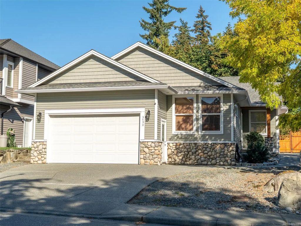 3490 Monterey Dr, Nanaimo