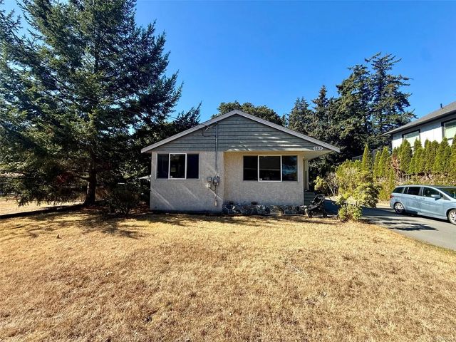 5 of 10 - 589 Ledsham Rd, Colwood, BC