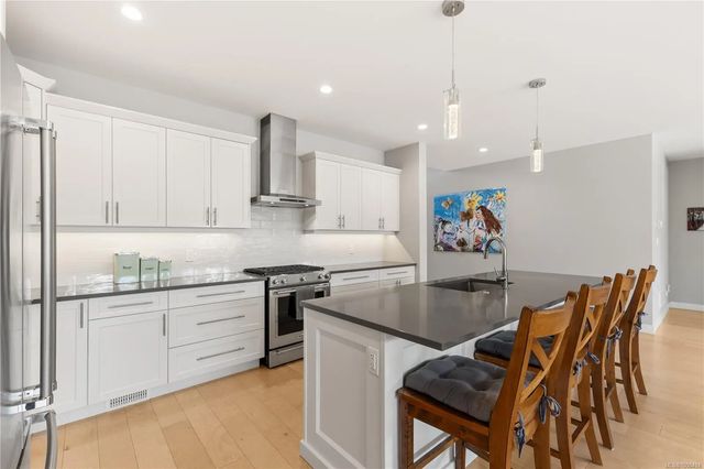 4 of 46 - 711 Salal St, Campbell River, BC