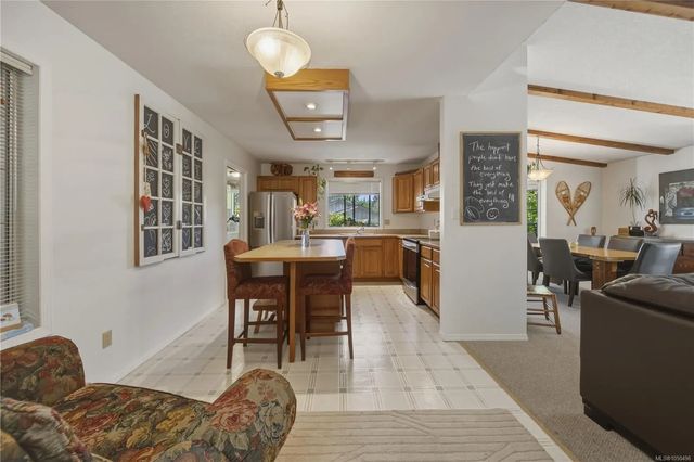 4 of 38 - 476 Qualicum Rd, Qualicum Beach, BC