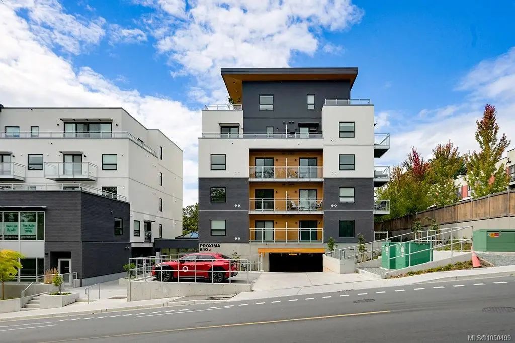 610 Lampson St 504, Esquimalt
