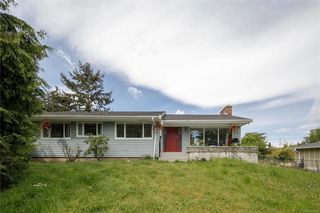 2555 Departure Bay Rd, Nanaimo