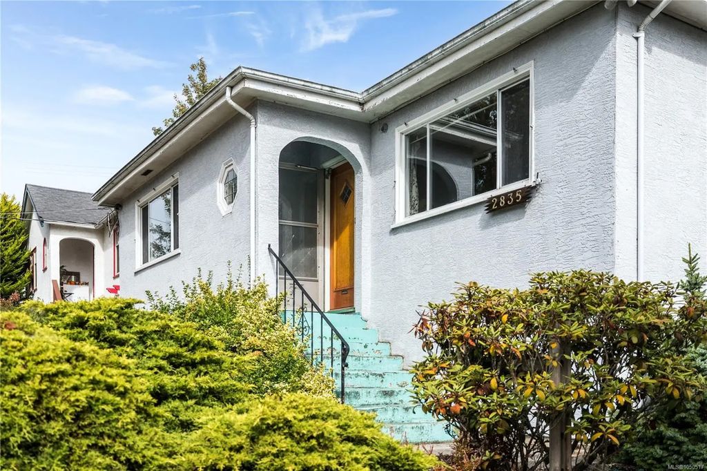 2835 Fifth St, Victoria