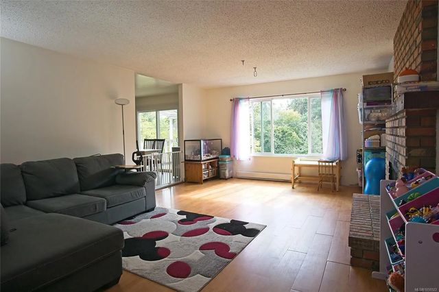 4 of 37 - 577 Sixth St 22, Nanaimo, BC