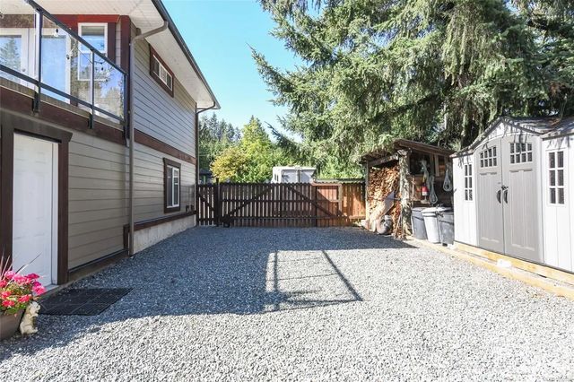 2 of 53 - 1530 Grayling Dr, Comox, BC