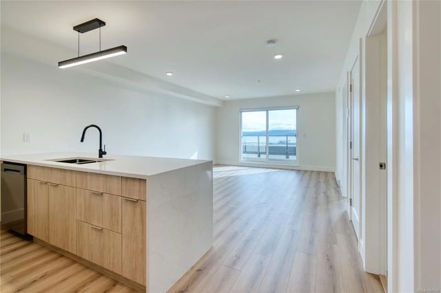 5 of 29 - 45 Haliburton St 404, Nanaimo, BC