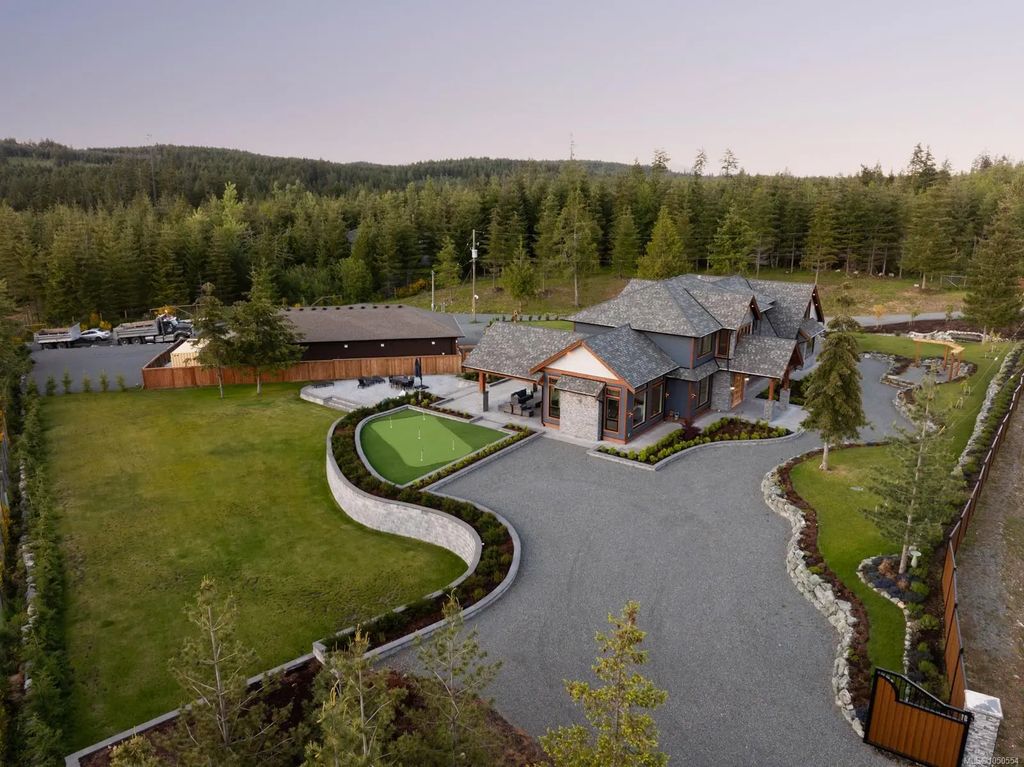 2833 Woodcroft Pl, Shawnigan Lake