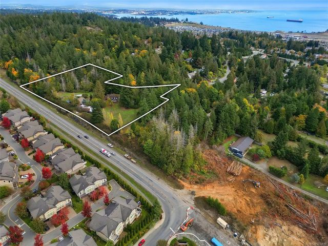2 of 9 - 567 Windthrop Rd, Colwood, BC