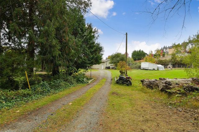 4 of 9 - 567 Windthrop Rd, Colwood, BC