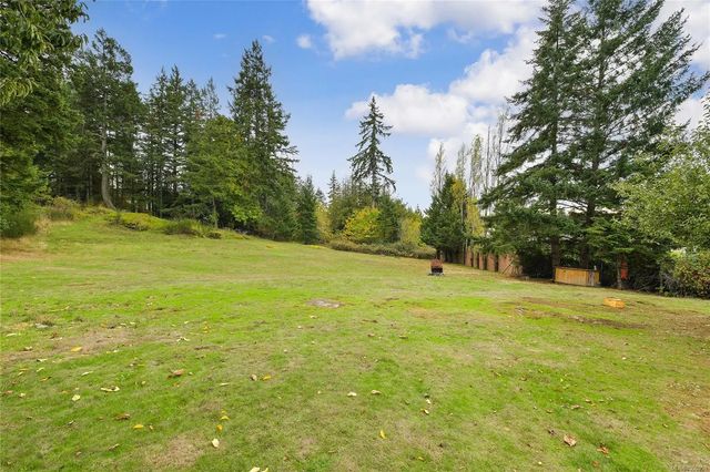 5 of 9 - 567 Windthrop Rd, Colwood, BC