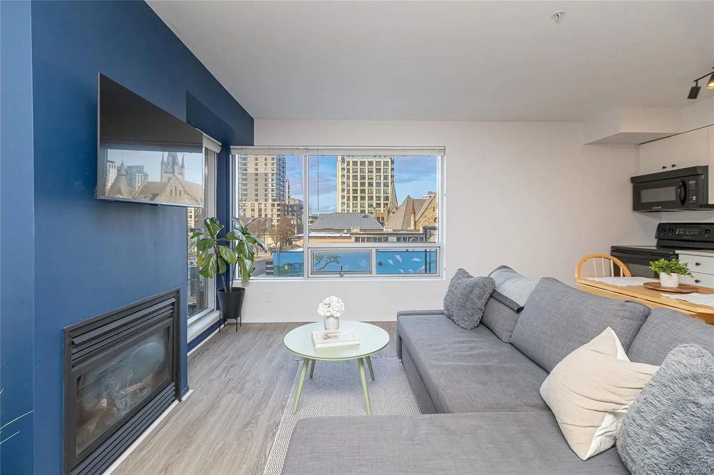 932 Johnson St 303, Victoria