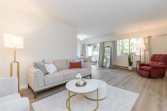 2 of 28 - 840 Craigflower Rd 43, Esquimalt, BC