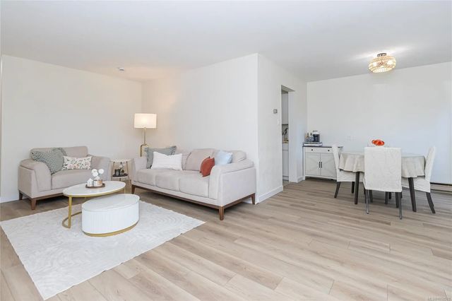 3 of 28 - 840 Craigflower Rd 43, Esquimalt, BC