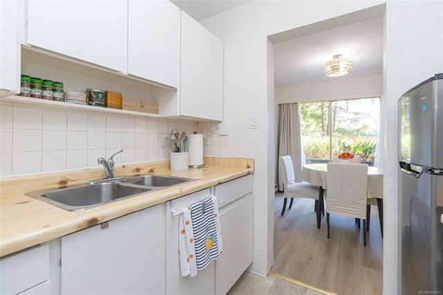 5 of 28 - 840 Craigflower Rd 43, Esquimalt, BC