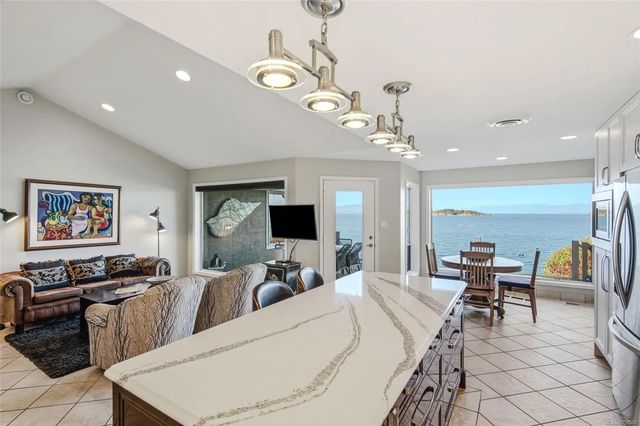 5 of 52 - 1845 Craig Dr, Nanoose Bay, BC