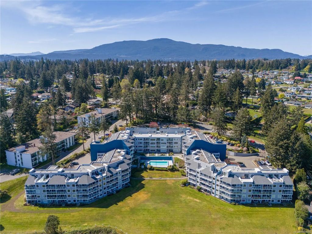 2562 Departure Bay Rd 208, Nanaimo