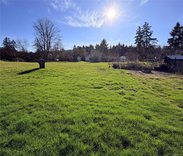 5 of 37 - 7261 Lantzville Rd, Lantzville, BC