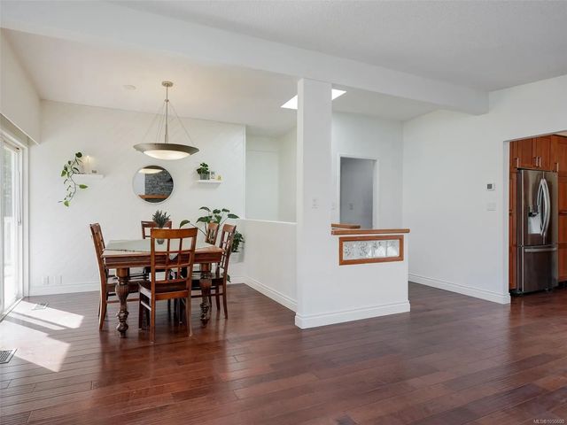 3 of 43 - 5190 Lochside Dr, Saanich, BC