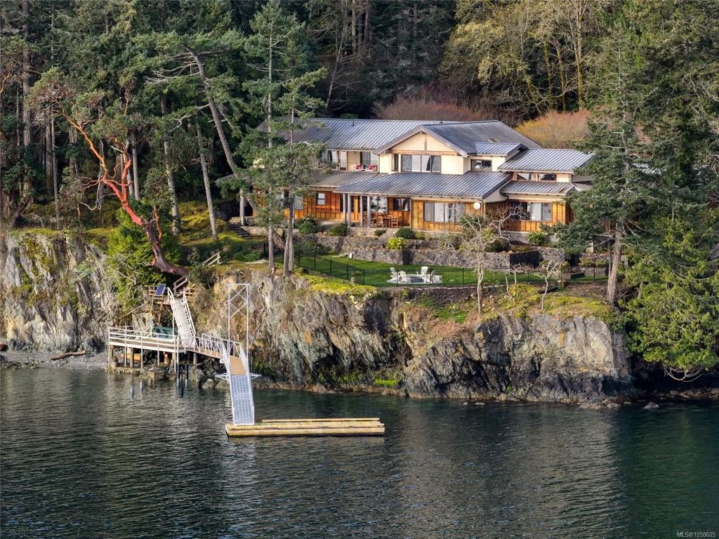 250 Holmes Rd, Salt Spring