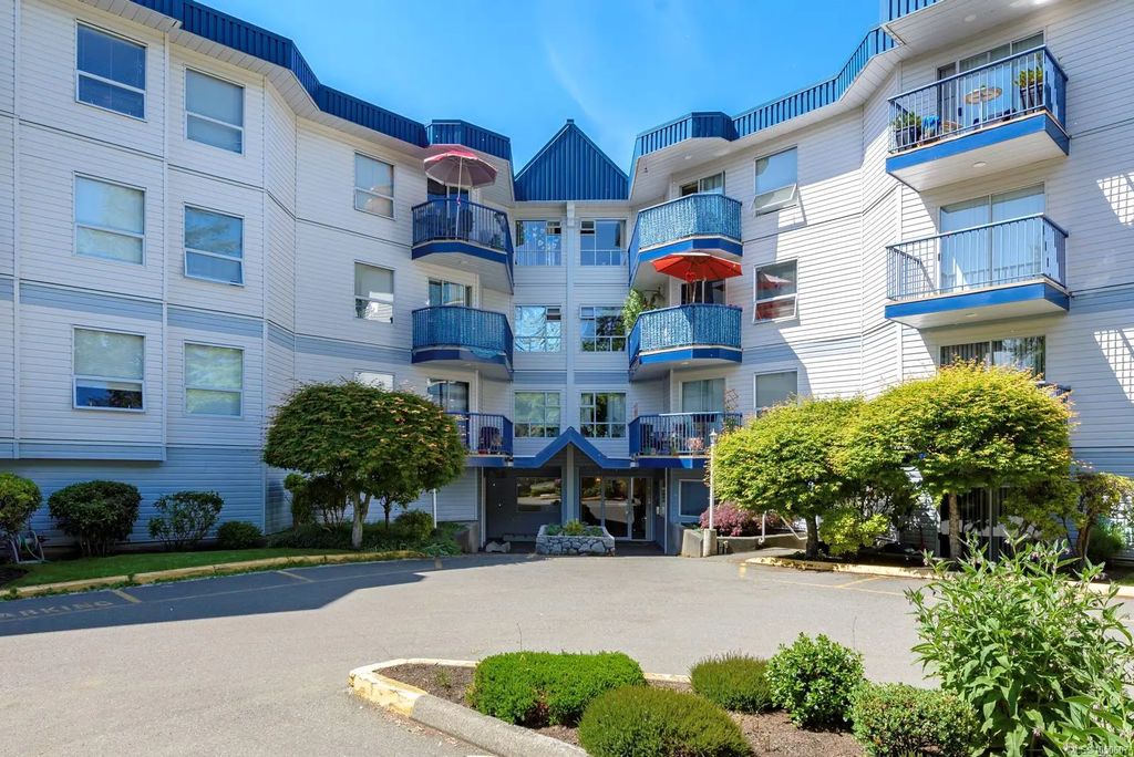 200 Back Rd 104, Courtenay