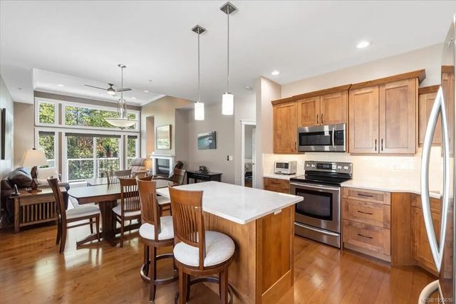 3 of 27 - 6158 Arlin Pl, Nanaimo, BC
