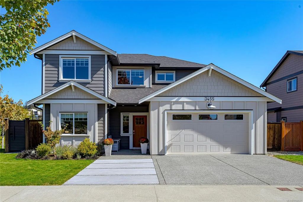3455 Sparrowhawk Ave, Colwood