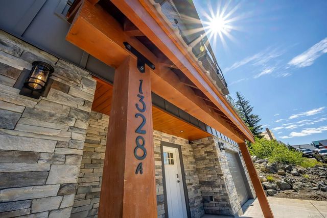 2 of 57 - 1328 Nordic Dr A, Courtenay, BC