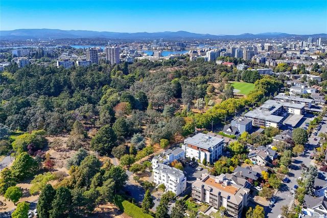 3 of 49 - 986 Heywood Ave 401, Victoria, BC
