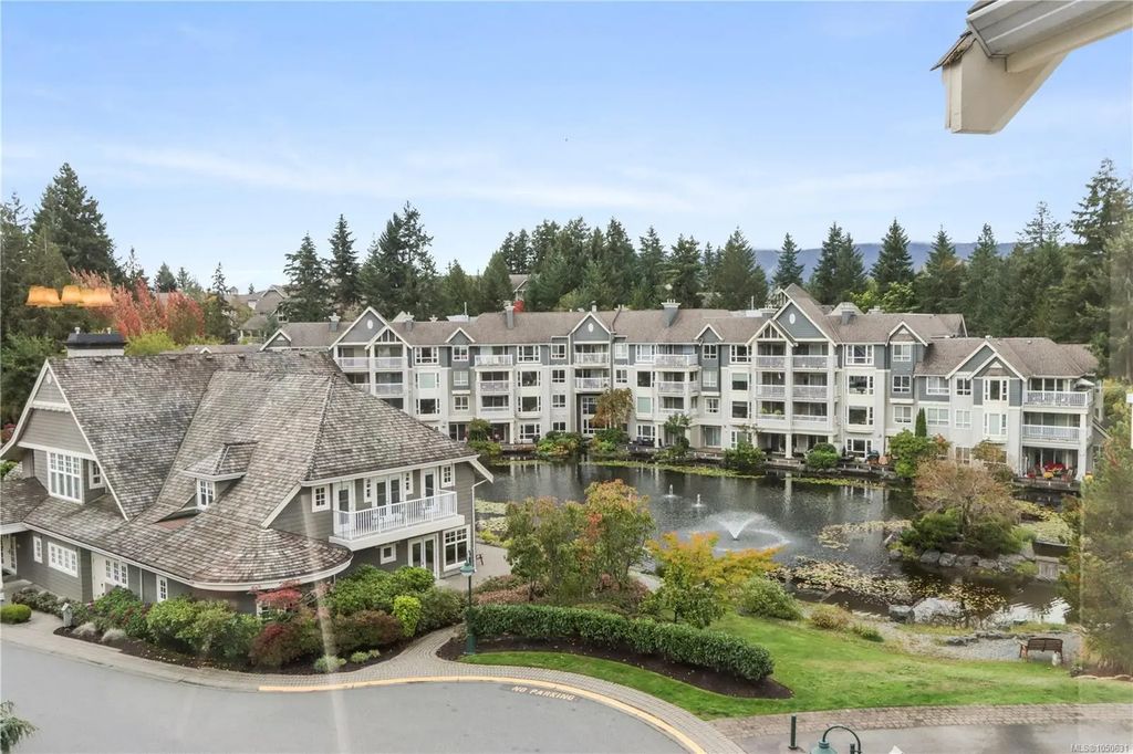 5620 Edgewater Lane 402, Nanaimo