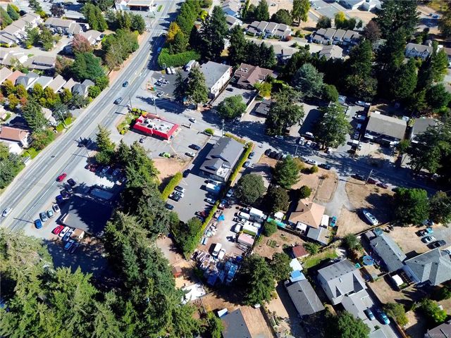 5 of 10 - 589 Ledsham Rd, Colwood, BC