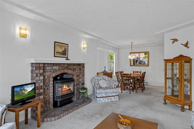 4 of 36 - 464 Quatsino Rd, Qualicum Beach, BC