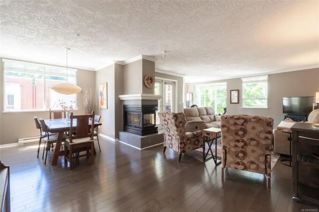 4 of 41 - 380 Waterfront Cres 201, Victoria, BC