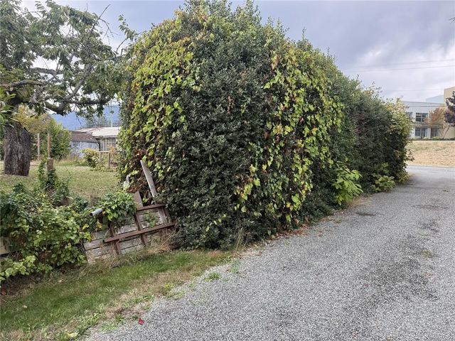 5 of 6 - 532 Buller St, Ladysmith, BC