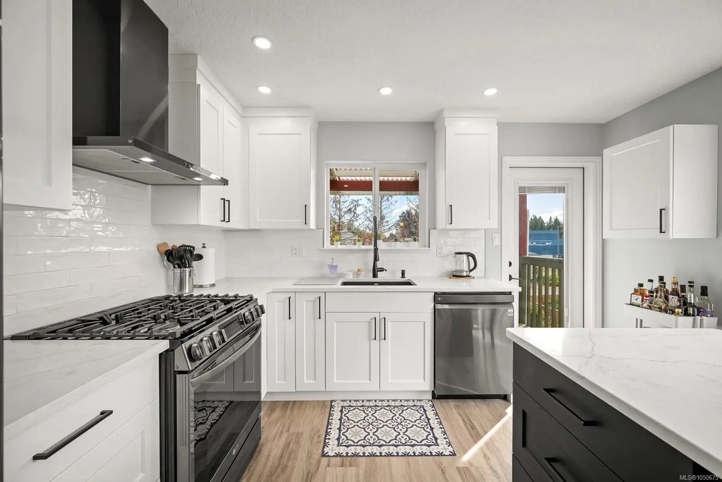 948 Brooks Pl, Courtenay
