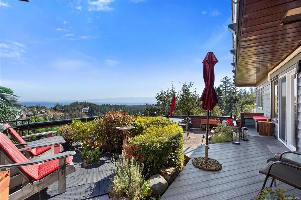 3445 Karger Terr, Colwood