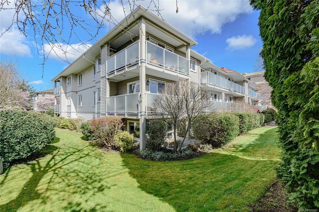 3180 Albina St 103, Saanich