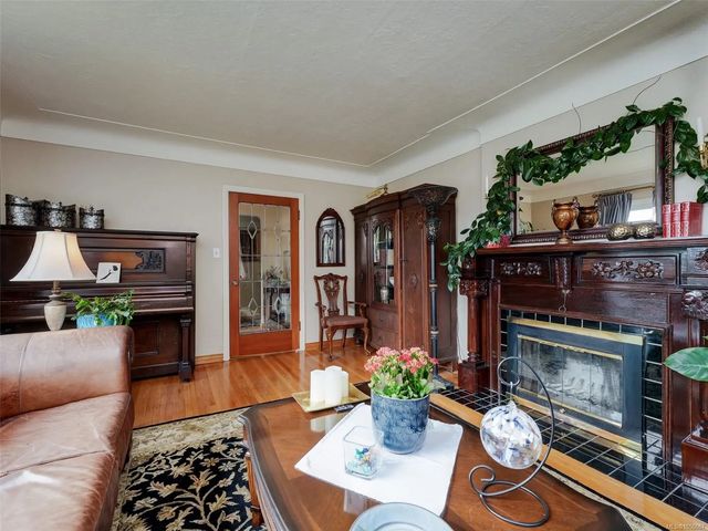 4 of 44 - 2390 Musgrave St, Oak Bay, BC