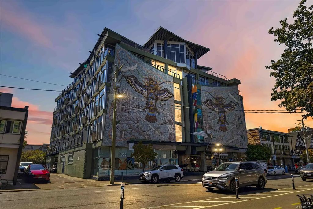 1061 Fort St 213, Victoria